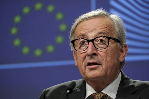 Europeiska kommissionens ordförande Jean-Claude Juncker ger en statem — Stockfoto