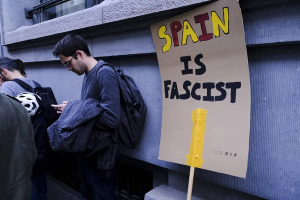 Protest als Reaktion auf die Urteile der katalanischen Politiker — Stockfoto