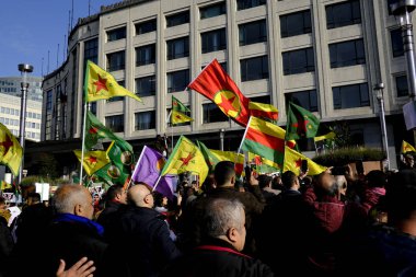 Brüksel 'deki Kürt toplumu protesto etti
