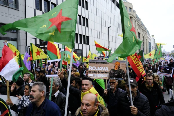 La communauté kurde à Bruxelles proteste — Photo