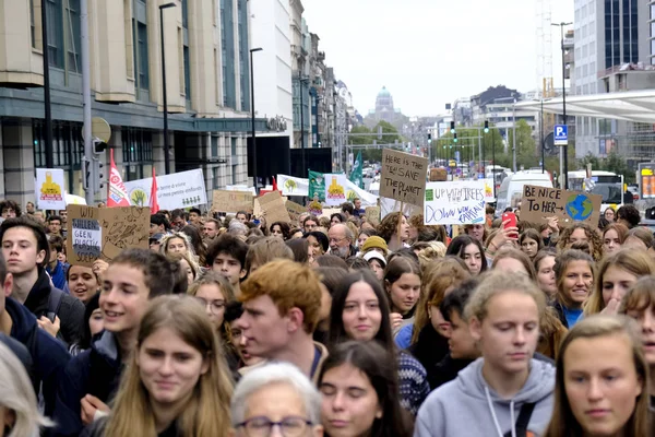 Manifestation Jeunesse pour le climat à Bruxelles, Belgique — Photo