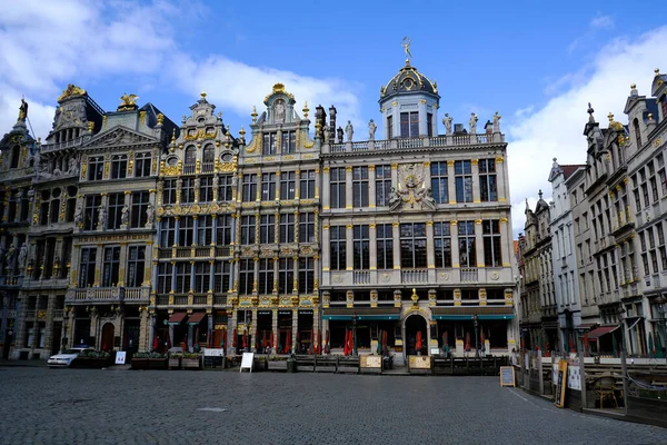 ベルギーのブリュッセル 2020年3月13日 コロナウイルス病発生後の歴史的中心部の閉店店舗の眺め Covid — ストック写真
