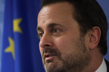 Brüksel, Belçika. 21 Şubat 2020. Lüksemburg Başbakanı Xavier Bettel, AB liderlerinin zirvesi sonrasında düzenlediği basın toplantısında konuştu.