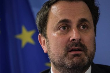 Brüksel, Belçika. 21 Şubat 2020. Lüksemburg Başbakanı Xavier Bettel, AB liderlerinin zirvesi sonrasında düzenlediği basın toplantısında konuştu.