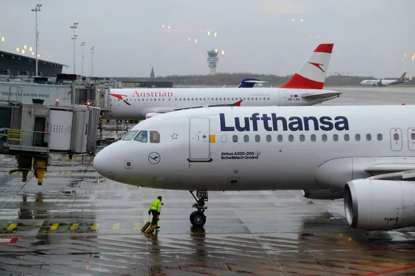 Avion Compagnie Lufthansa Airlines Est Assis Sur Tarmac Bruxelles Belgique — Photo