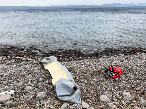 Lesvos Grecia Marzo 2020 Lifejacket Dejado Por Los Refugiados Orilla —  Fotos de Stock