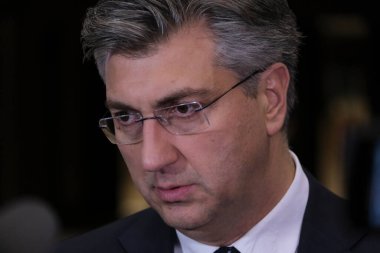 Brüksel, Belçika. 21 Şubat 2020. Hırvatistan Başbakanı Andrej Plenkoviç AB liderlerinin zirvesi sonrasında düzenlediği basın toplantısında konuştu.