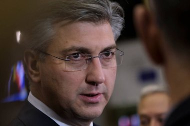 Brüksel, Belçika. 21 Şubat 2020. Hırvatistan Başbakanı Andrej Plenkoviç AB liderlerinin zirvesi sonrasında düzenlediği basın toplantısında konuştu.