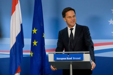 Brüksel, Belçika. 21 Şubat 2020. Hollanda Başbakanı Mark Rutte, AB liderlerinin zirvesi sonrasında düzenlediği basın toplantısında konuştu.