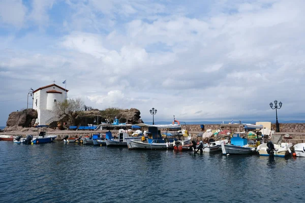 Fishermans Boats Skala Sikamineas Harbor Isla Griega Lesbos Marzo 2020 —  Fotos de Stock