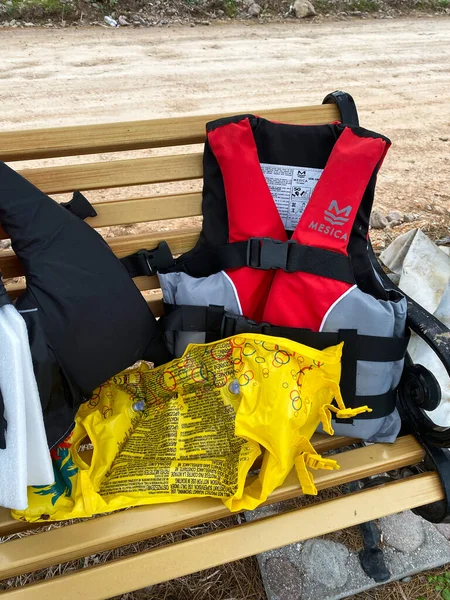 Lesvos Grecia Marzo 2020 Lifejacket Dejado Por Los Refugiados Orilla —  Fotos de Stock