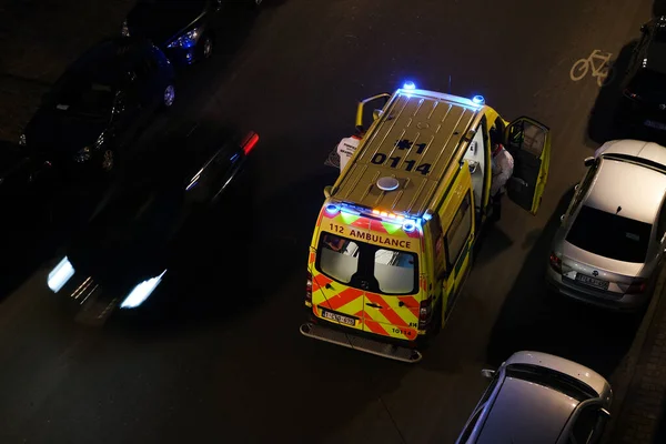 Ein Krankenwagen Auf Der Straße Nachdem Die Belgische Regierung März — Stockfoto