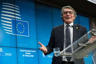 Brüksel, Belçika. 20 Şubat 2020 AB Parlamentosu Başkanı David-Maria Sassoli, AB Konseyi sonuçları hakkında basın toplantısı düzenledi.