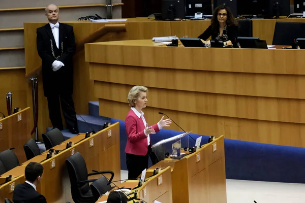 Presidenta Comisión Europea Ursula Von Der Leyen Asiste Una Mini —  Fotos de Stock