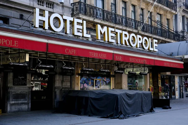 Exteriérový Pohled Uzavřený Hotel Během Epidemie Koronaviru Bruselu Belgie Dubna — Stock fotografie