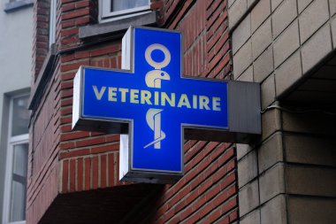 28 Nisan 2020 'de Brüksel, Belçika' daki veterinerin dış görünüşü.