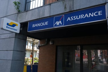 Sigorta şirketi Axa 'nın logosu şirketin Charleroi, Belçika' daki ofislerinin girişinde 9 Nisan 2020 Çarşamba günü görüldü.. 