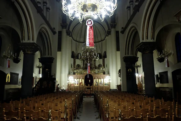 Pohled Prázdnou Katedrálu Archandělů Michaela Gabriela Při Velikonoční Mši Bruselu — Stock fotografie