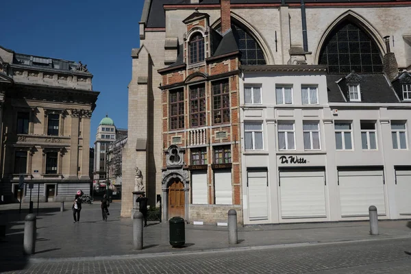 Uma Visão Lojas Fechadas Cidade Central Após Governo Bélgica Impõe — Fotografia de Stock