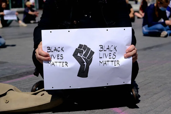 Brussels Belgium 1St June 2020 Protesters Sit Front Royal Theatre — Stock Photo, Image