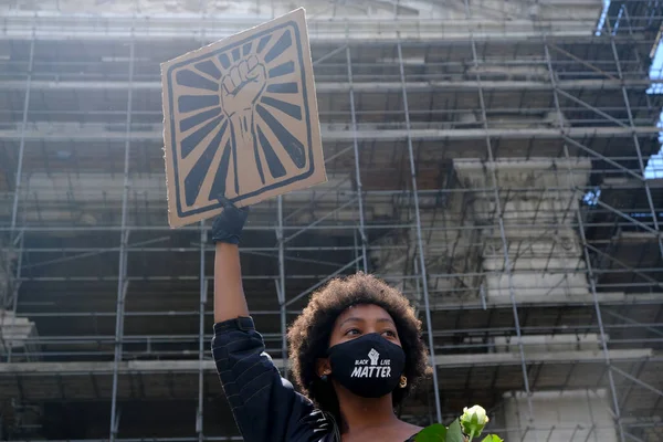 Manifestantes Sostienen Pancartas Mientras Reúnen Centro Bruselas Durante Manifestación Protesta —  Fotos de Stock