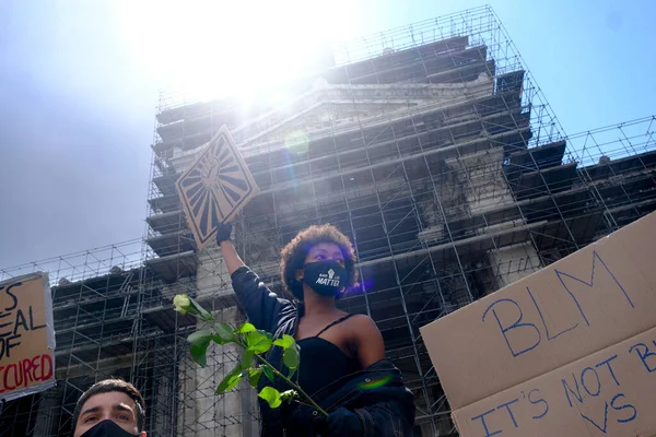 Manifestanti Tengono Cartelli Mentre Riuniscono Nel Centro Bruxelles Durante Raduno — Foto Stock