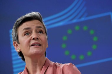 Brüksel, Belçika. 17 Haziran 2020. Başkan Yardımcısı Margrethe Vestager ve Komisyon Üyesi Thierry Breton 'un yabancı sübvansiyonlar hakkında düzenlediği basın toplantısı.