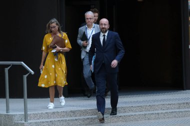 Brüksel, Belçika. 18 Haziran 2020. Avrupa Konseyi Başkanı Charles Michel, Avrupa binasında düzenlenen video konferans yoluyla düzenlenen AB-Doğu Ortaklık Liderleri zirvesi sonrasında basın toplantısına katıldı.