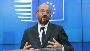 AB Komisyonu Başkanı Ursula Von Der Leyen ve AB Konseyi Başkanı Charles Michel, Avrupa zirvesinin ardından 19 Haziran 2020 'de Brüksel, Belçika' da video konferansı düzenlediler.