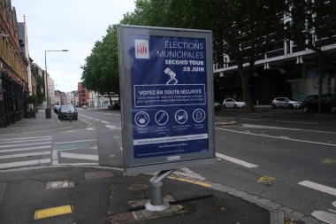 28 Haziran 2020 'de Fransa' nın Lille kentinde yapılan ikinci tur seçimlerde oy kullananlar oy kullandı..