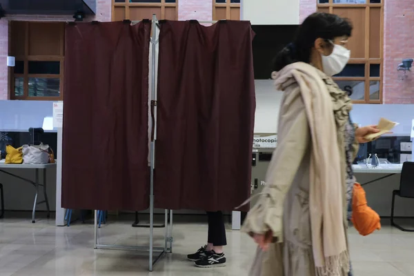 Les Électeurs Ont Voté Bureau Vote Lors Deuxième Tour Des — Photo