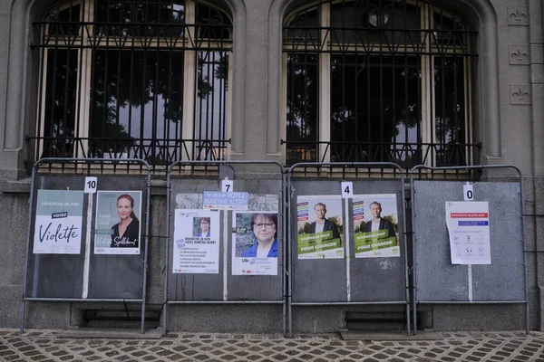 Manifesto Elettorale Fuori Dai Seggi Elettorali Durante Secondo Turno Delle — Foto Stock