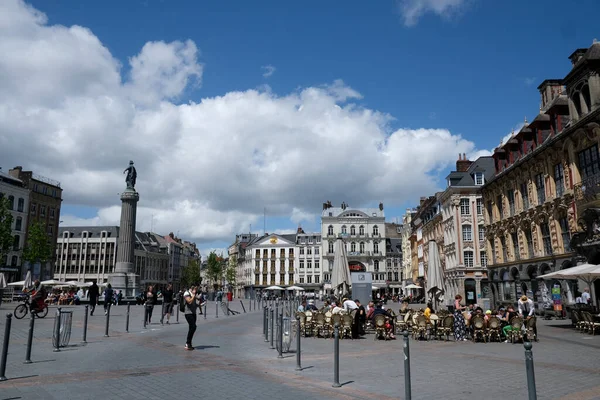 Les Gens Profitent Temps Ensoleillé Dans Centre Historique Lille France — Photo