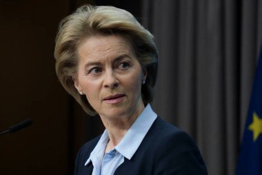 Brüksel, Belçika. 30 Haziran 2020. AB Konseyi Başkanı Charles Michel ve AB Komisyonu Başkanı Ursula von der Leyen, AB-Kore zirvesi sonrasında düzenlenen basın toplantısına katıldılar.