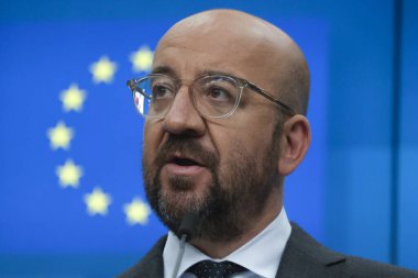 Brüksel, Belçika. 30 Haziran 2020. AB Konseyi Başkanı Charles Michel ve AB Komisyonu Başkanı Ursula von der Leyen, AB-Kore zirvesi sonrasında düzenlenen basın toplantısına katıldılar.