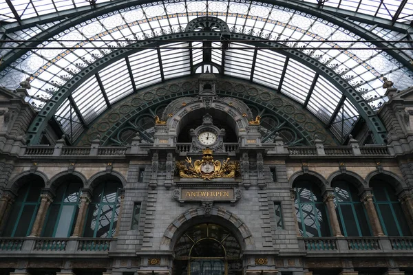 Viajeros Una Estación Tren Amberes Bélgica Julio 2020 — Foto de Stock