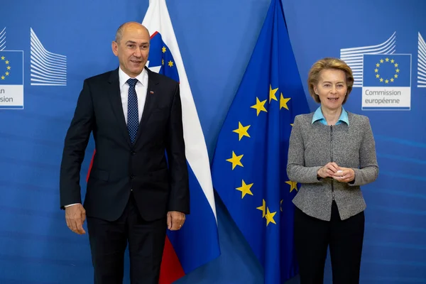 Primer Ministro Esloveno Janez Jansa Posa Con Ursula Von Der —  Fotos de Stock