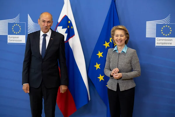 Primer Ministro Esloveno Janez Jansa Posa Con Ursula Von Der —  Fotos de Stock