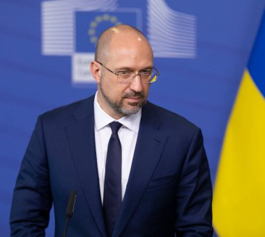 Ukrayna Başbakanı Denys Şmyhal 23 Temmuz 2020 'de Brüksel' deki Avrupa Komisyonu genel merkezinde AB Komiseri Valdis Dombrovski ile ortak bir açıklama yaptı.. 