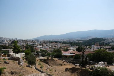 5 Ağustos 2020 'de Atina' nın Atina kentindeki Akropolis tepesinden Atina manzarası