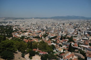 5 Ağustos 2020 'de Atina' nın Atina kentindeki Akropolis tepesinden Atina manzarası