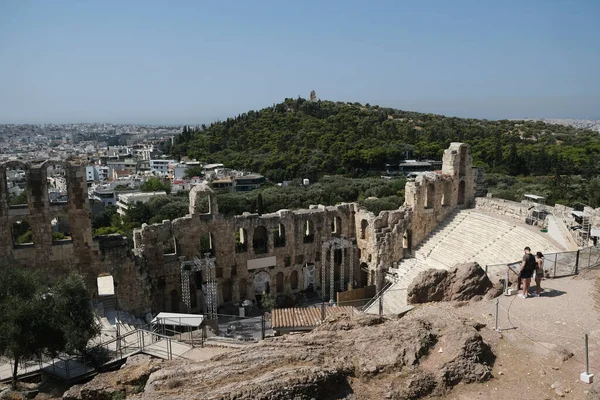 Turisták Meglátogatják Athéni Heródes Atticus Odeonját 2020 Augusztus Heródes Atticus — Stock Fotó