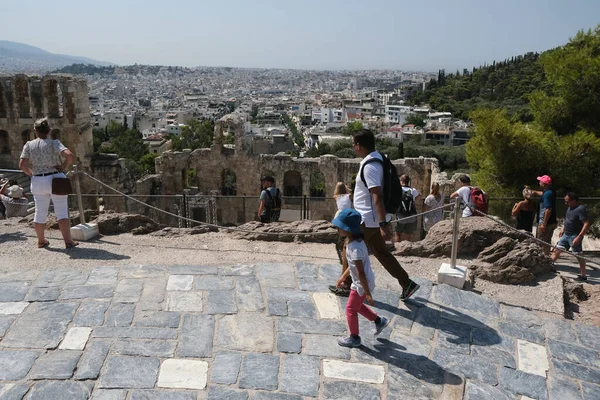 Turisták Meglátogatják Athéni Heródes Atticus Odeonját 2020 Augusztus Heródes Atticus — Stock Fotó