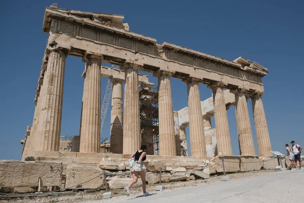 Der Parthenon Auf Dem Akropolis Hügel Einem Sonnigen Tag Athen — Stockfoto