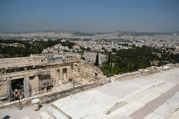 Los Turistas Visitan Colina Acrópolis Atenas Grecia Agosto 2020 — Foto de Stock