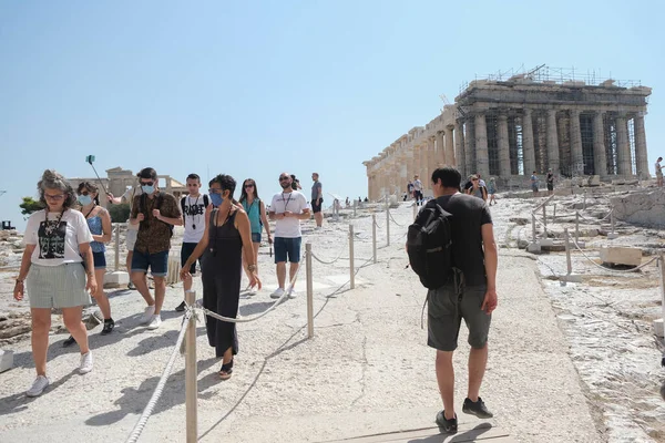 Tourists Visit Acropolis Hill Athens Greece Aug 2020 — Stock Photo, Image