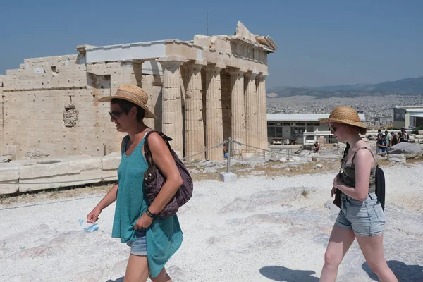 Turisták Látogasson Acropolis Hill Athénban Görögországban Augusztus 2020 — Stock Fotó