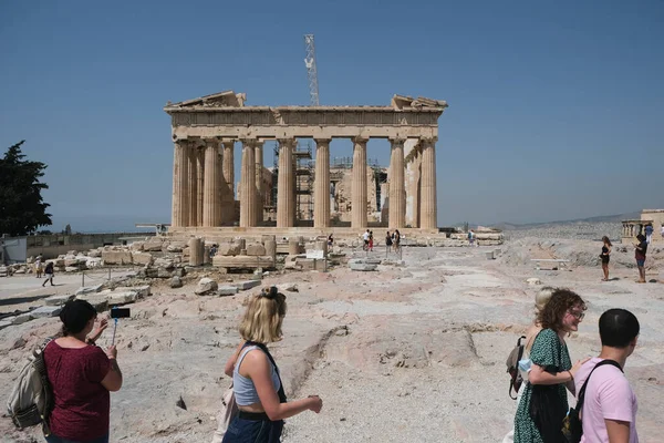 Touristen Besuchen Den Akropolis Hügel Athen Griechenland August 2020 — Stockfoto