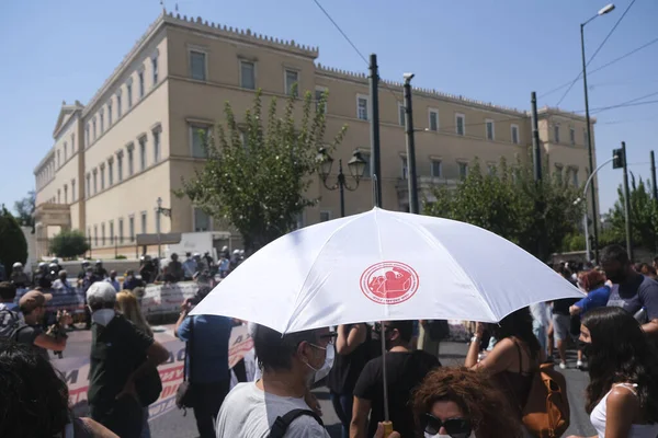 그리스 아테네의 학년이 시작되기 2020 교사들은 마스크를 학교를 전하게 재개교 — 스톡 사진