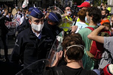 13 Eylül 2020 'de Brüksel, Belçika' da düzenlenen Sağlık Sektörü protestosu sırasında protestocular polisle çatıştı.
